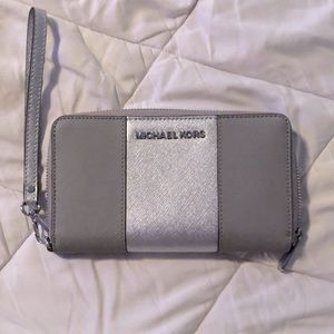 Michael Kors wristlet
